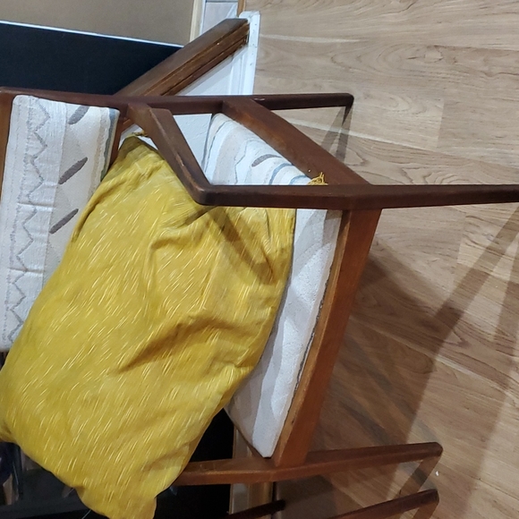 Gold decorative Pillow - Picture 4 of 5